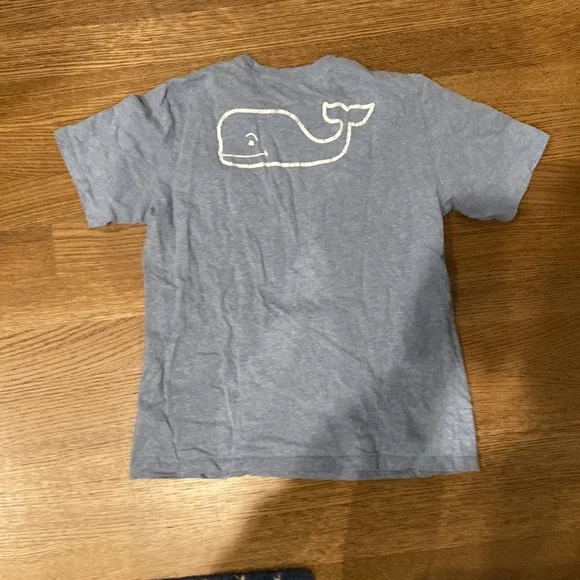 Youth extra large (18) Vineyard Vines tee - Picture 2 of 2